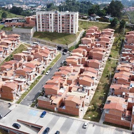 Apartament Comodo Casa A 19 Min Del Aeropuero Jmc Rionegro Zewnętrze zdjęcie